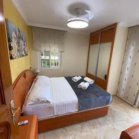 Avenida Mijas 아파트